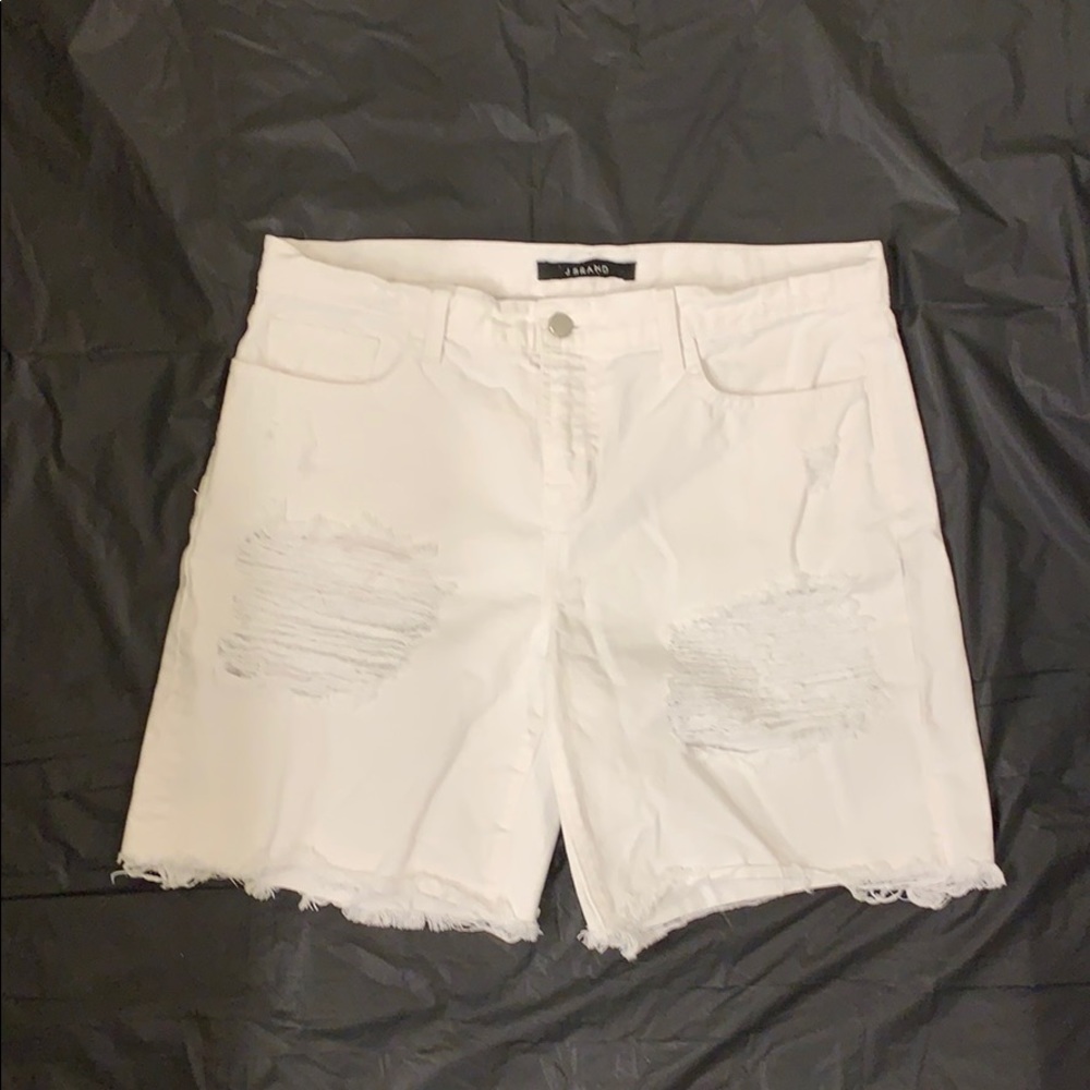 J BRAND DESTROYED SHORTS 28 ❤️